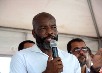 Více-prefeito de SFC apresenta certidão de desfiliação e desmente PT