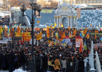 Brasileiros relembram a Revolução Laranja de 2004