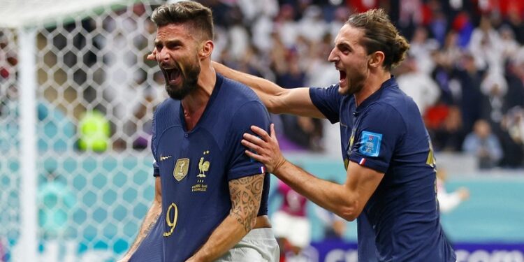 A campeã chegou: França elimina Inglaterra em jogaço e pega Marrocos nas semifinais