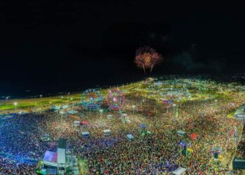 Terceira noite do Festival Virada Salvador tem público recorde de 300 mil pessoas
