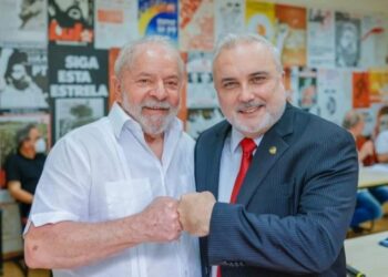 Sangramento à vista: senador do PT é confirmado como novo presidente da Petrobras