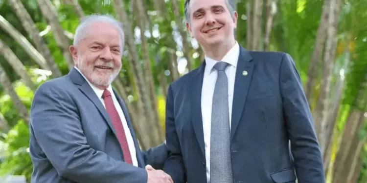 PEC Fura-Teto dá mais dinheiro a parlamentares que a Bolsa Família