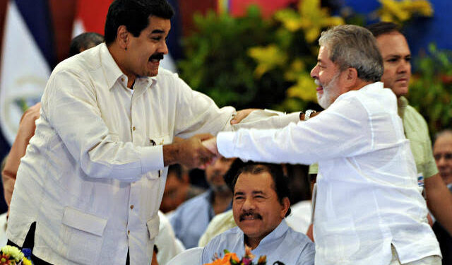 Bolsonaro libera entrada de Maduro no Brasil para expor intimidade de Lula com ditadores