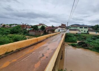 Chuvas na Bahia: Mais de 65,5 mil pessoas foram atingidas; saiba quais municípios estão em Estados de emergência