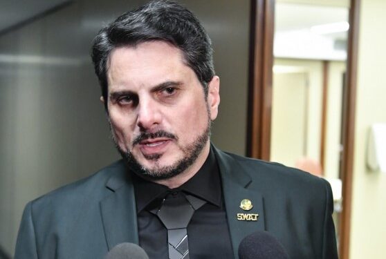 URGENTE: Senador Marcos do Val diz que Lula e Flávio Dino sabiam que ataques iriam acontecer em Brasília e não tomaram providências