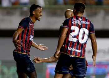 Bahia vence a Juazeirense na estreia do Campeonato Baiano