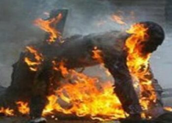 URGENTE: Morre homem que ateou fogo ao próprio corpo em protesto contra Moraes