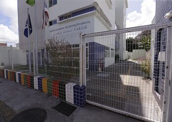 Escolas, posto de saúde e pontos comerciais seguem fechados após tiroteios na Palestina