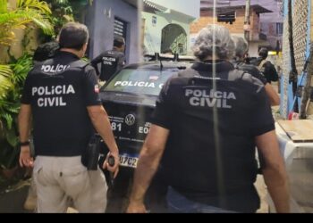 Três suspeitos de tráfico de drogas são presos no bairro do Calabar, em Salvador