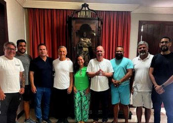 As principais lideranças políticas de Lauro de Freitas se unem para debater um projeto local e RMS