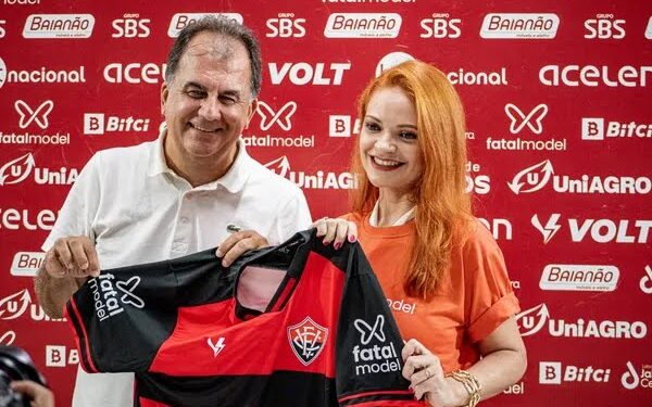 Vitória fecha patrocínio com site de prostituição