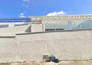 Escola municipal é arrombada no subúrbio de Salvador e tem até merenda levada