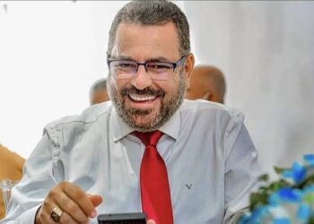 Prefeito contrata empresa em que trabalhava antes sem licitação para realizar concurso público