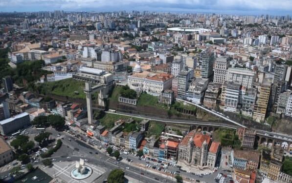 Vinte suspeitos envolvidos em boatos ou tentativas de causar pânico em escolas são alcançados na Bahia