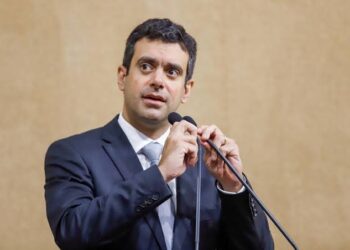 Saques, sequestros e ameaças: deputado relata “terrorismo no campo” e condena invasões na Bahia