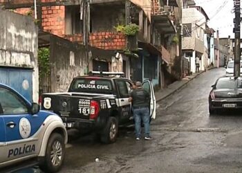 Três pessoas da mesma família são assassinadas a tiros em Salvador