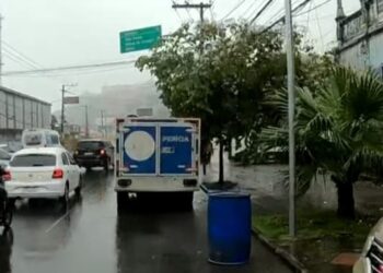 Corpo é encontrado dentro de tonel na Cidade Baixa, em Salvador