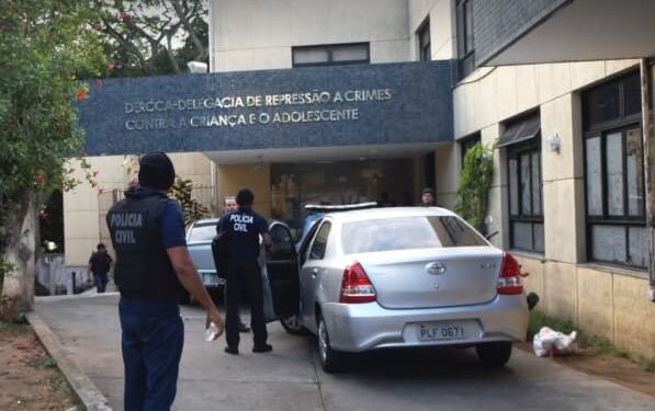 Idoso é detido em flagrante por perseguir adolescente de 13 anos em shopping de Salvador