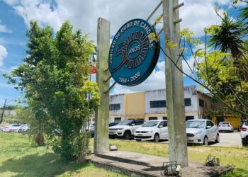 Empresa sem experiência de Wenceslau Guimarães vence licitação em Candeias para entrega de livros didáticos