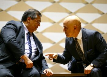 Estadão descreve fala de Dino sobre Moraes como um ‘absurdo’