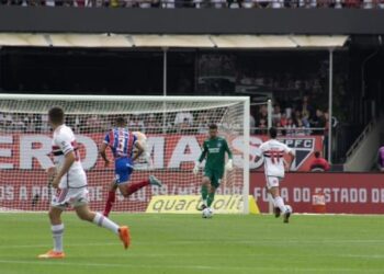 Bahia e São Paulo empatam no Morumbi 