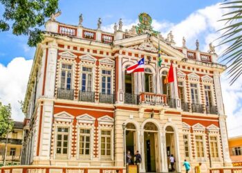 Operação da PF contra desvios de recursos da prefeitura de Ilhéus é deflagrada