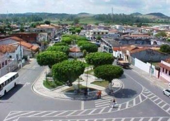 Ex-candidato a vereador de Bastião foi quem deu o Atestado de Capacidade Técnica para a empresa de Wenceslau Guimarães ganhar licitação em Candeias