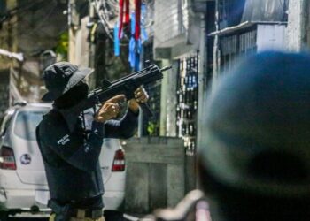 Oito são presos e um é morto em operação da polícia em Salvador e RMS