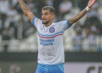 Bahia leva 3 do Botafogo no Rio