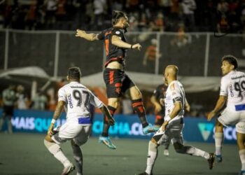 Vitória vence o ABC no Barradão e retoma a liderança da Série B