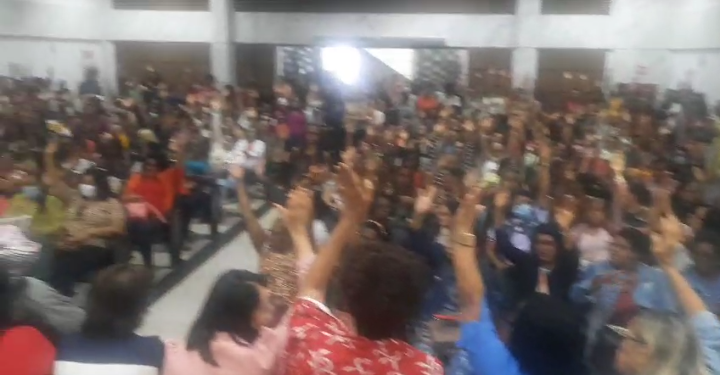 Professores de Candeias cobram do prefeito o pagamento dos precatórios