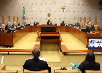 URGENTE! Advogados são dispensados nos juizados especiais, decide STF