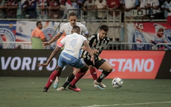 Bahia sofre virada nos minutos finais e perde para o Santos na Fonte Nova