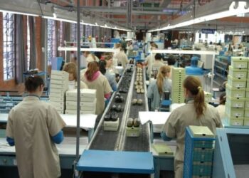 Mais de 400 mil empresas fecham no Brasil durante o primeiro semestre de 2023, aponta levantamento