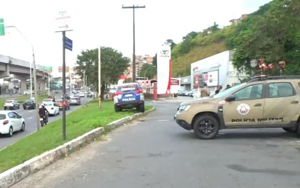 Corpo é encontrado com mãos e pernas amarradas na Avenida Bonocô, em Salvador