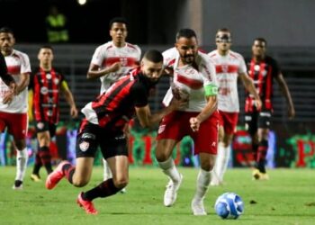 Vitória sofre goleada histórica