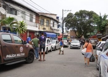 Famílias deixam Alto das Pombas e Calabar às pressas durante conflito armado