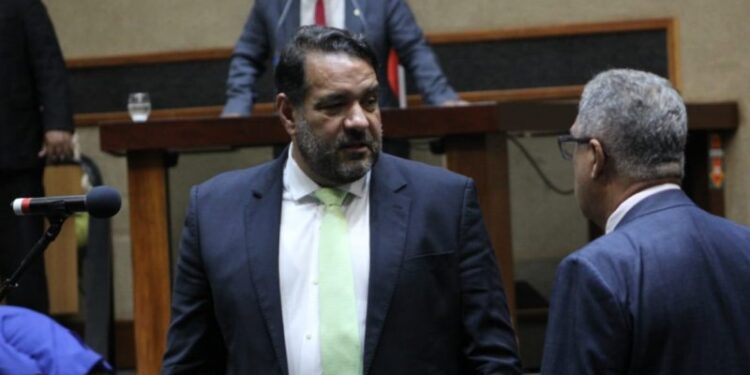 Alan Sanches sobe tom com governo após pedido de aumento do ICMS: “querer igualar imposto, mas não iguala assistência”