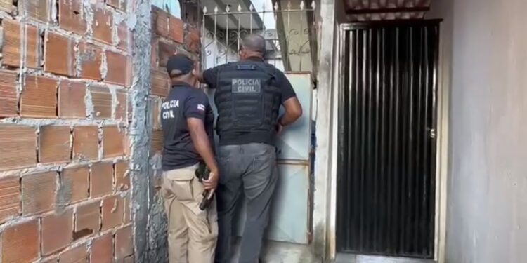 Suspeito de estuprar e filmar menores de 18 anos é preso em Lauro de Freitas