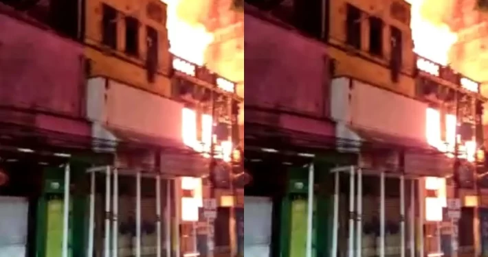 Incêndio atinge casarão e loja de roupas no centro de Salvador