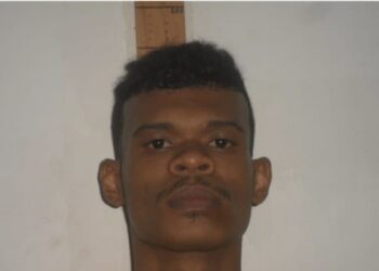 Foragido da Lemos de Brito troca tiros com a PETO e morre em São Sebastião do Passé