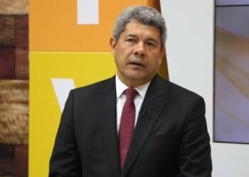 Jerônimo sanciona lei que autoriza governo a contratar empréstimo de R$ 1,6 bilhão