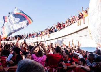 Ivete Sangalo, Leo Santana, Oh Polêmico e Falcão Guig Ghetto comandam festa de comemoração de título do Vitória na Barra