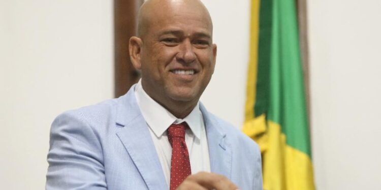 Binho Galinha se pronuncia após operação da PF