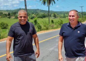 Prefeito de Mata de São João renúncia ao cargo