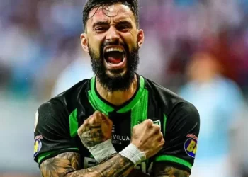 Torcedores do Vasco doam dinheiro ao América-MG para vencer Bahia