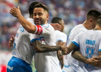 Bahia goleia o Jacobina e vence a primeira no Baianão