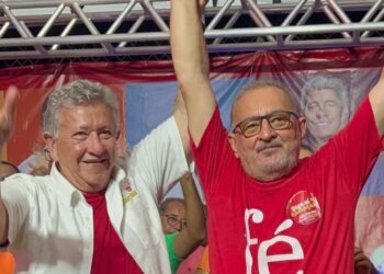 Seis aliados de Elinaldo anunciam apoio a Caetano em Camaçari