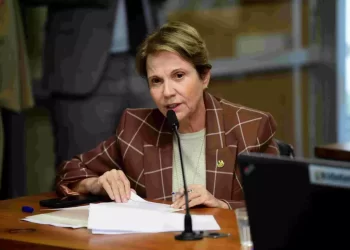Senadora critica omissão de Lula em ataque do ditador Maduro a mulheres
