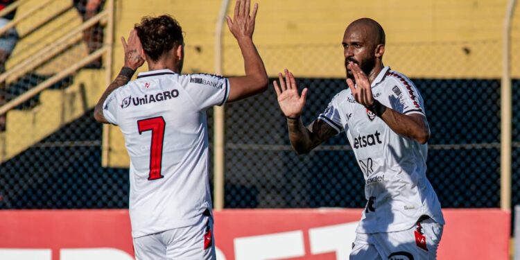 Vitória vence o Itabuna e volta às semifinais do Baianão após seis anos